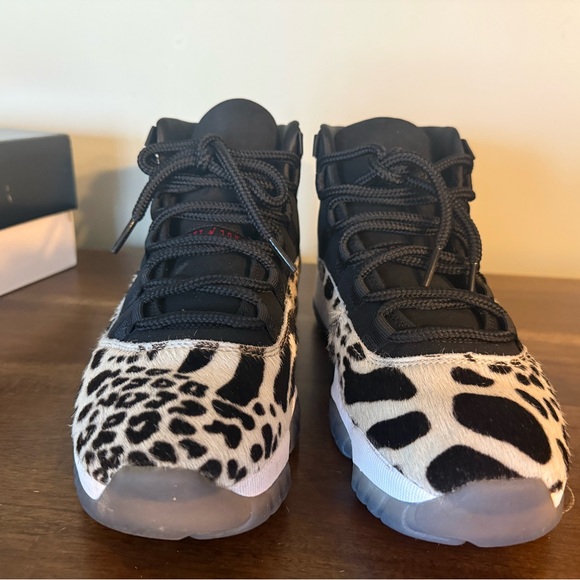 Jordan 11 Retro - Picture 1 of 5